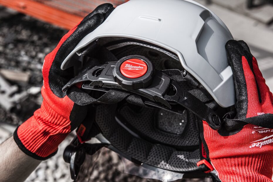 MILWAUKEE® BOLT™ 200